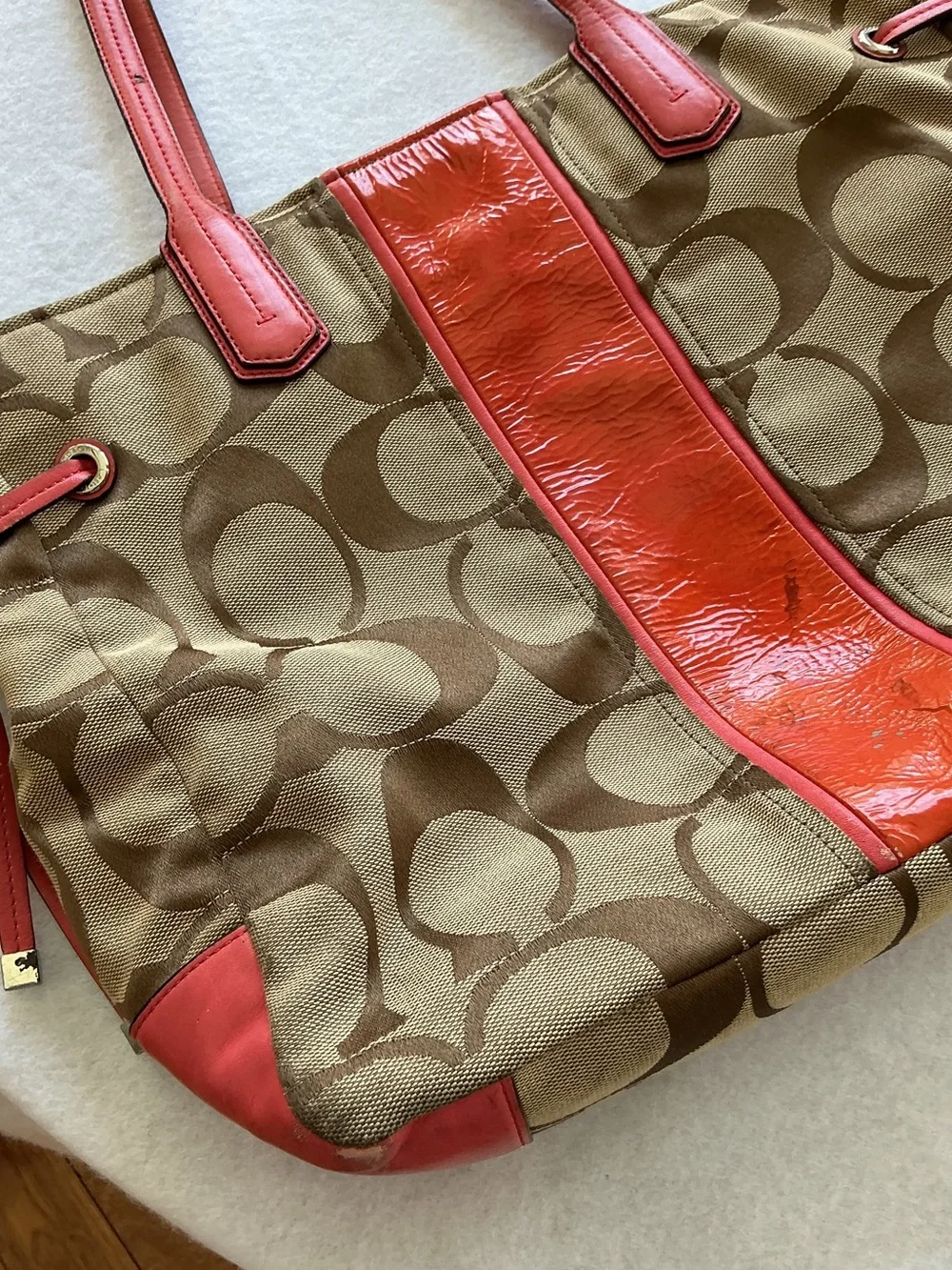 Coach Chelsea Signature Stripe Charlie Tote Khaki Coral‎ Patent Leather Bag